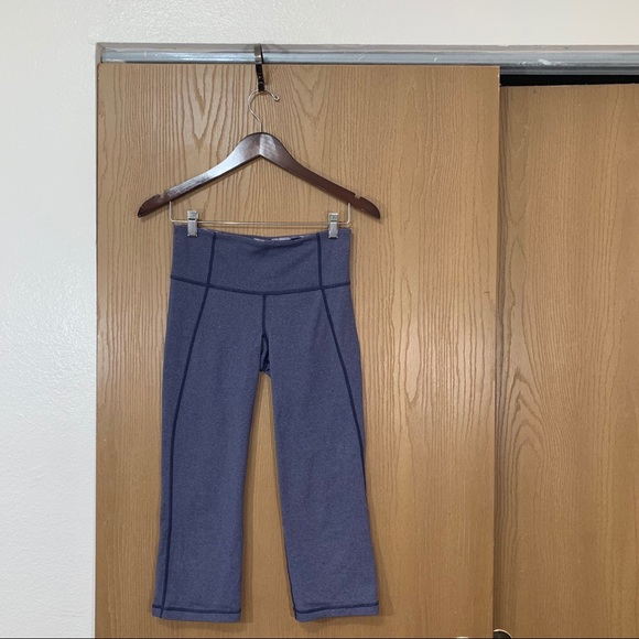 lululemon athletica Pants - Lululemon Tadasana Slit Crop Capri Yoga Leggings